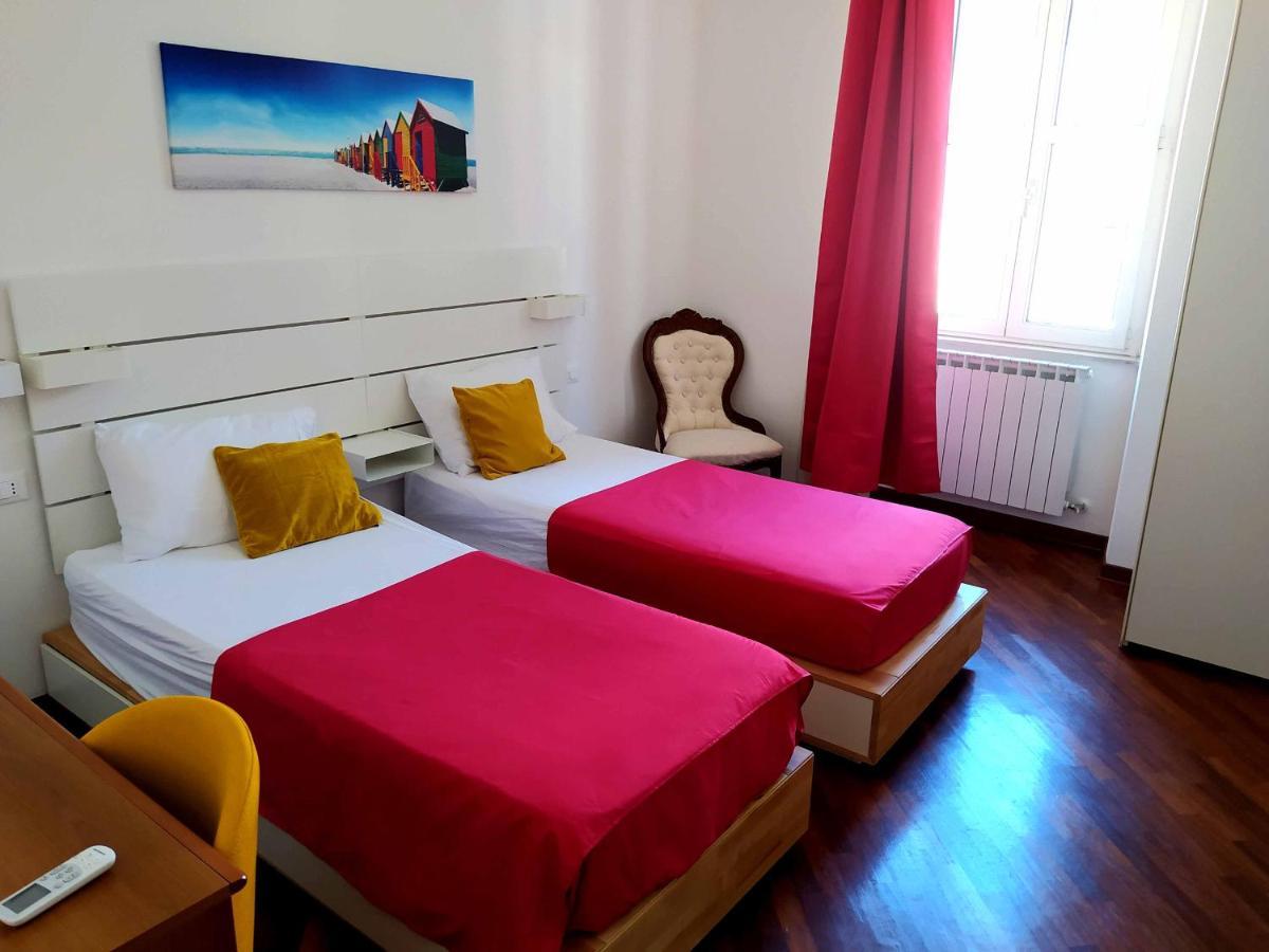 Stanza Con Bagno Ed Accesso Privati Hotel Trieste Exterior foto